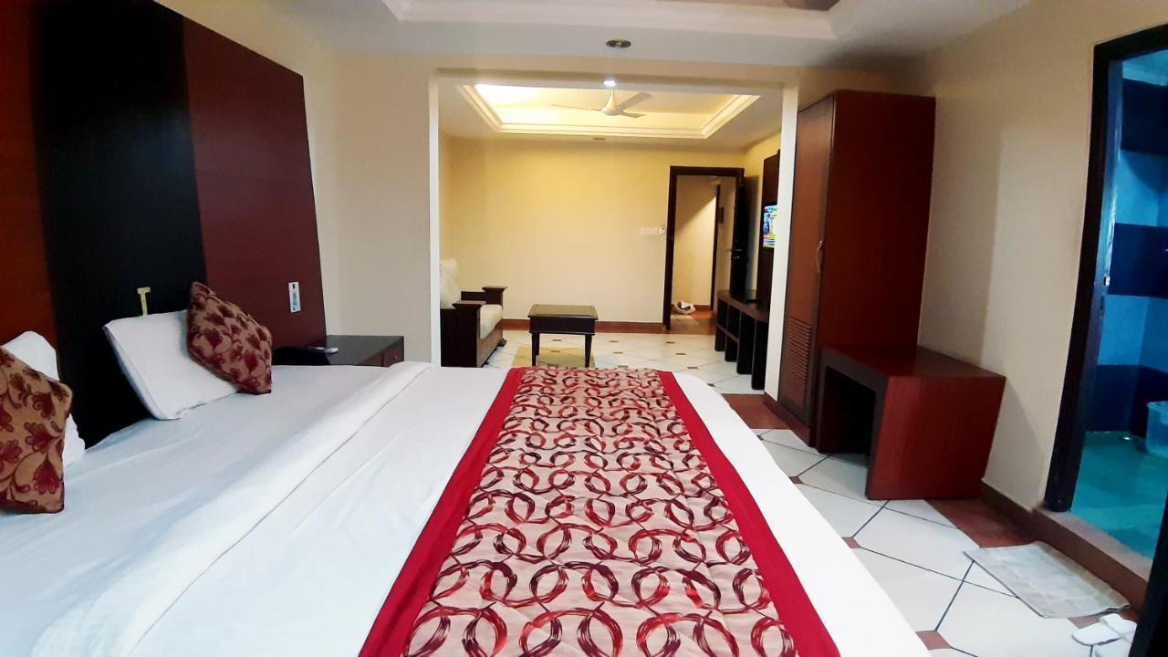 فندق أجنحة أوربان هاوس إيمرالد Kochi المظهر الخارجي الصورة